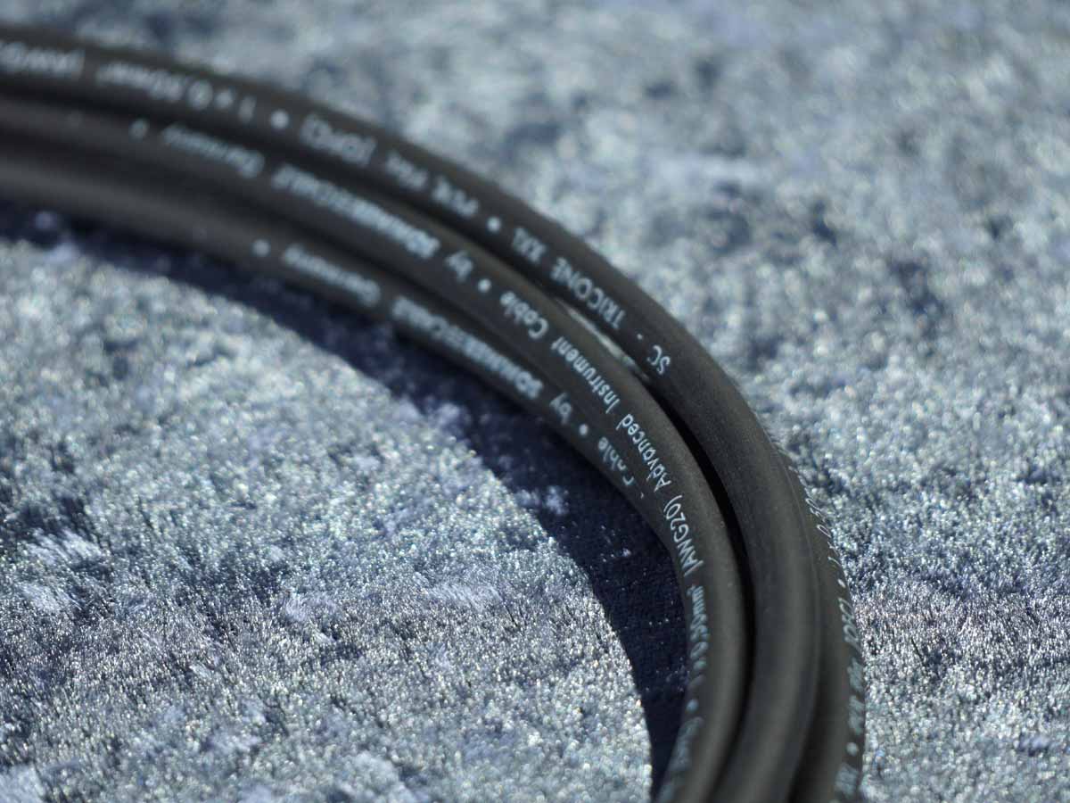 Instrumentenkabel Sommer 'Tricone XXL' schwarz - Neutrik Klinke auf Winkelklinke