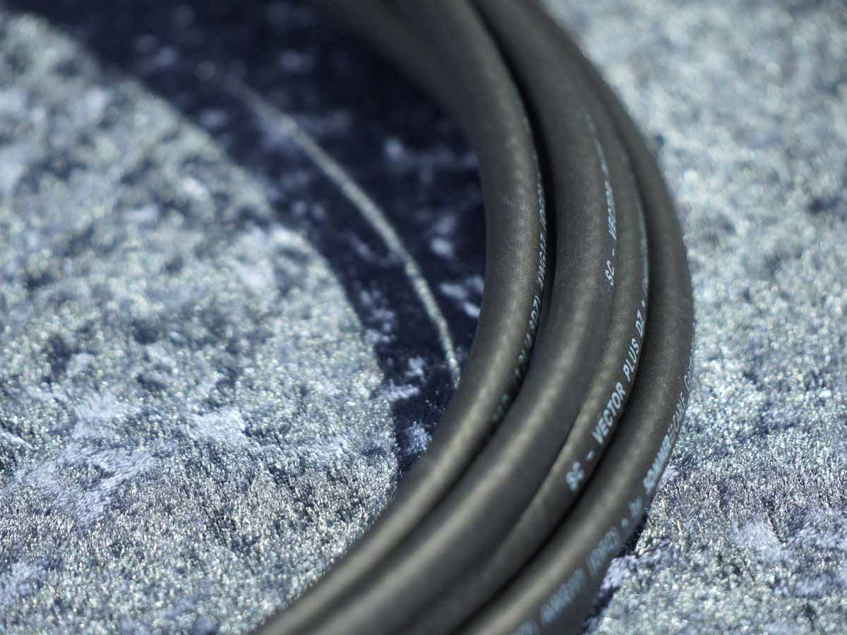 SDI-Kabel auf Gummitrommel SC 'VectorPlus 1.2L/4.8DZ' / Hicon / 70-100 m / schwarz