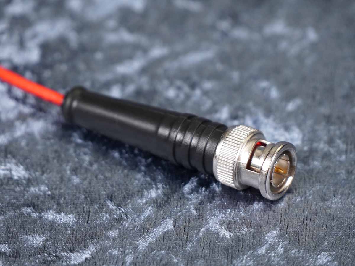 SDI-Kabel Sommer 'Monomax' rot - Hicon BNC auf Winkel BNC