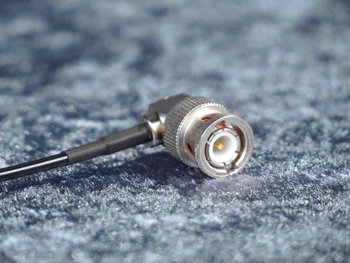 Antennenkabel 50 Ohm Sommer 'RG174 A/U' schwarz - BNC174M90