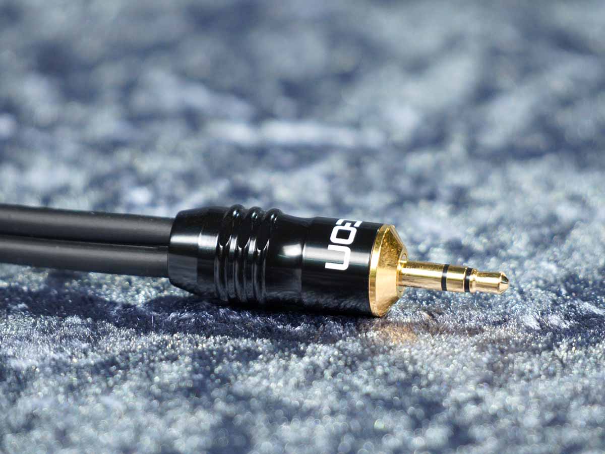 Miniklinke Plg3,5 auf 2 x Cinch RCA Sommer REAN Hicon