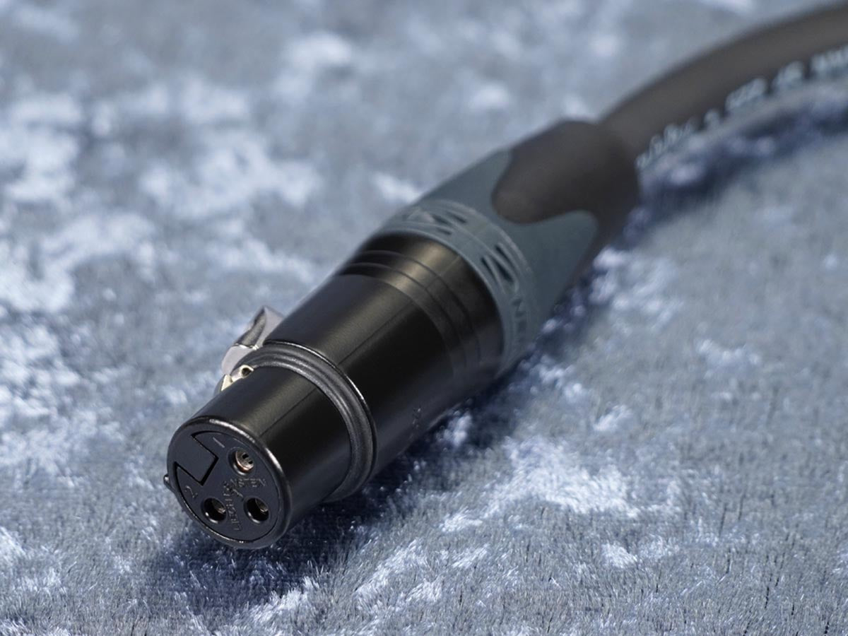 Kurzadapter XLR 3-Pol female auf Klinke 2-Pol für Lautsprecher - Sommer/Neutrik