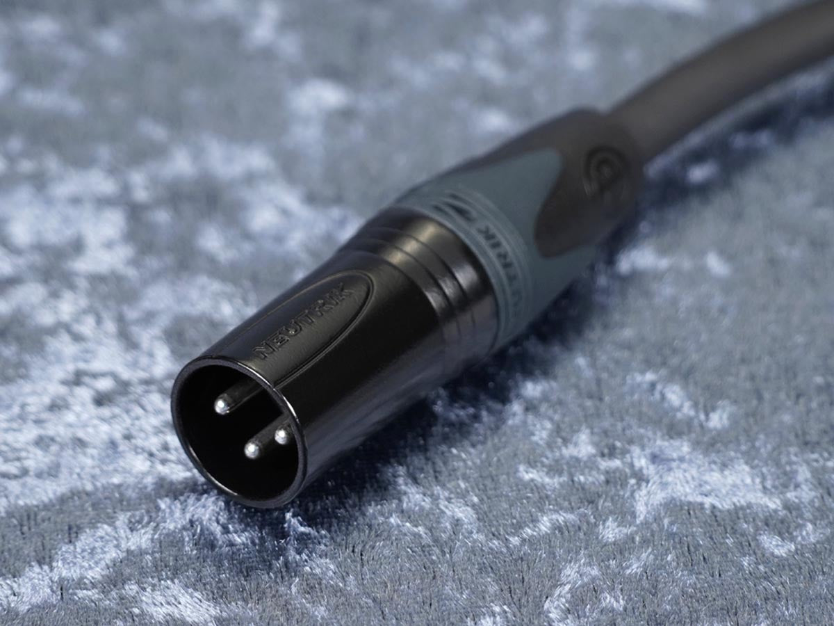 Kurzadapter XLR 3-Pol male auf Klinke 2-Pol für Lautsprecher - Sommer/Neutrik
