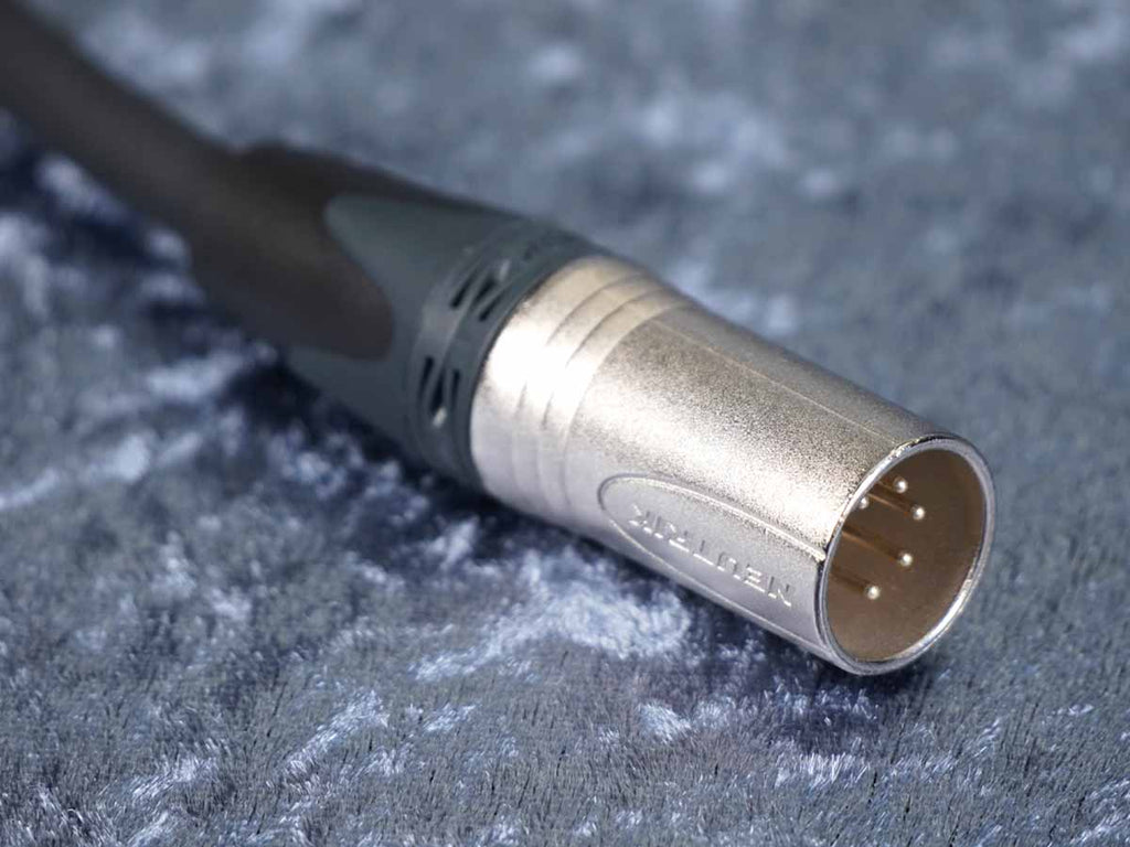 DMX-Kabel 5-Pol Sommer 'Binary 422' Schwarz / Neutrik