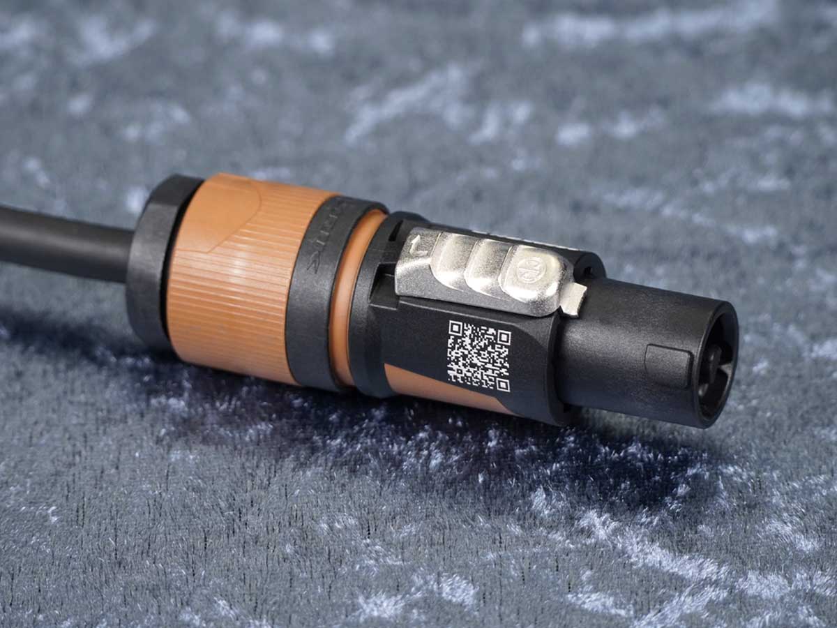 Lautsprecherkabel Sommer 'Meridian Mobile 225' schwarz / Neutrik