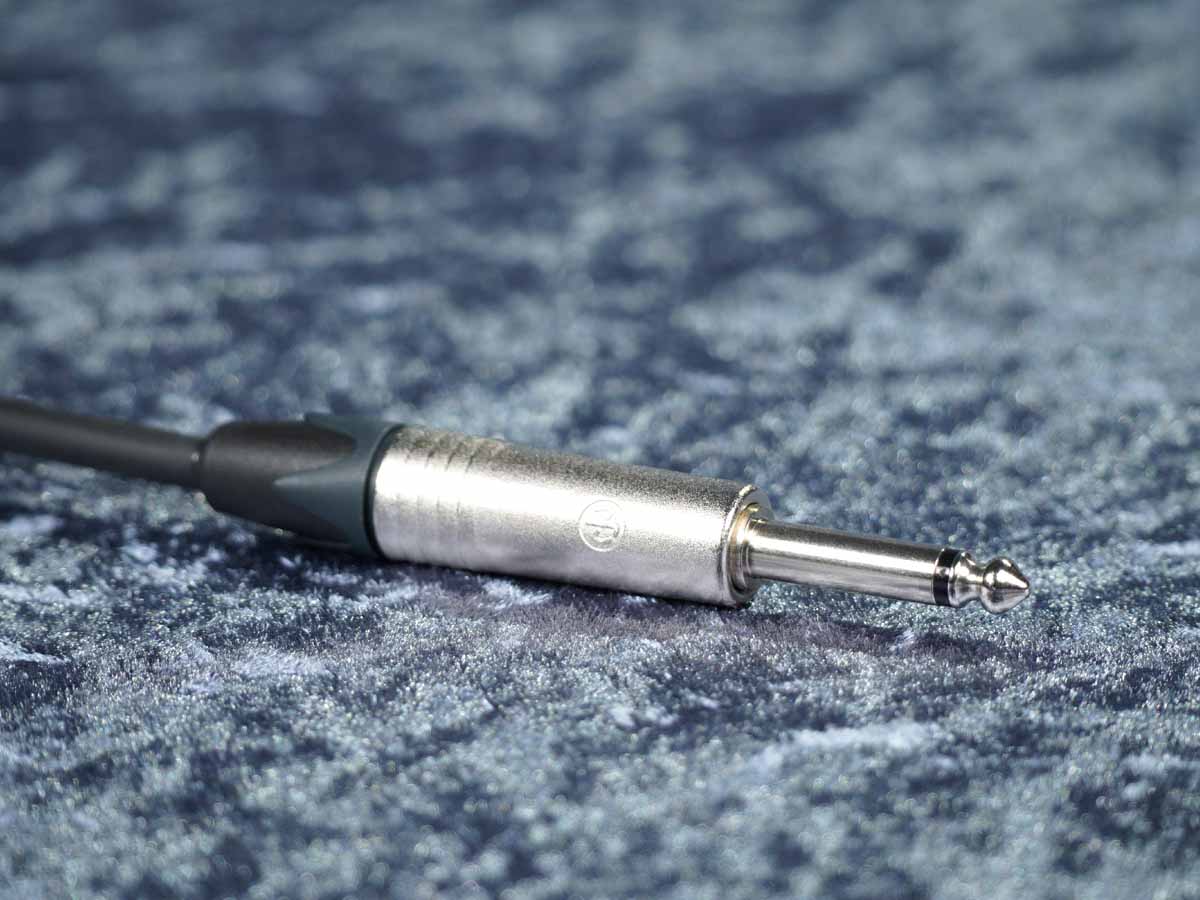 Instrumentenkabel Sommer 'Tricone XXL' schwarz - Neutrik Klinke auf Winkelklinke