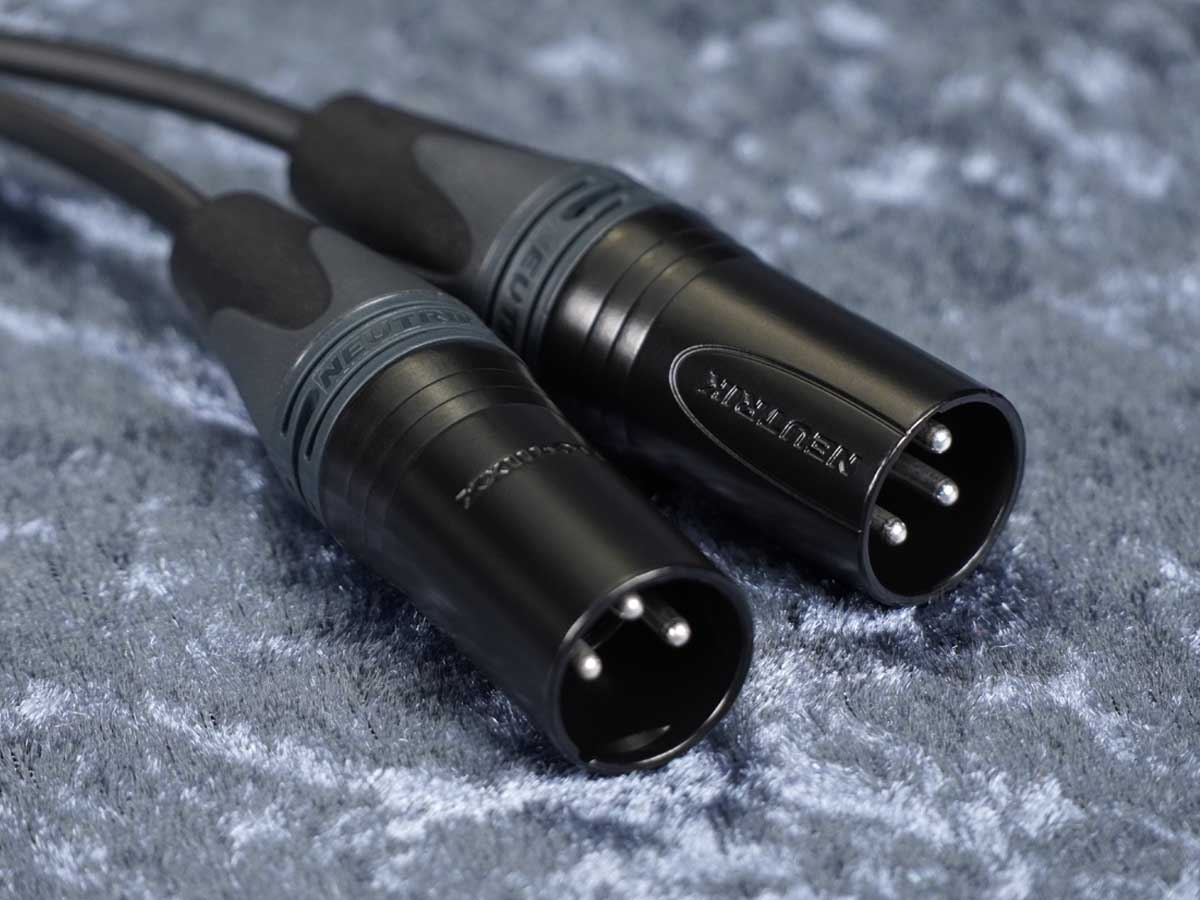 Kurzadapter XLR-3Pol Y-Split - Sommer/Neutrik