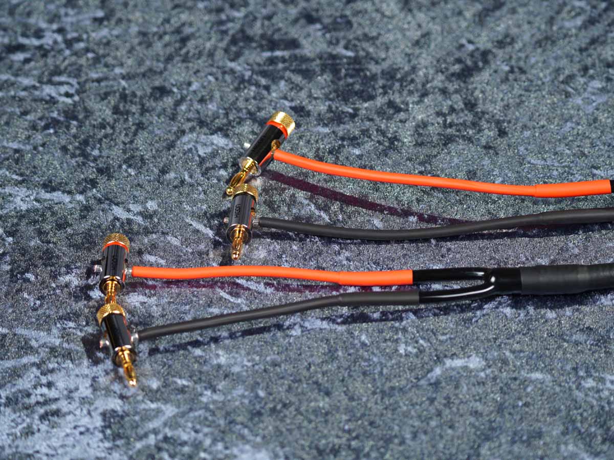Lautsprecherkabel 'Meridian' 2x2,5 mm² Gfl mit BM06-Bananenstecker einseitig