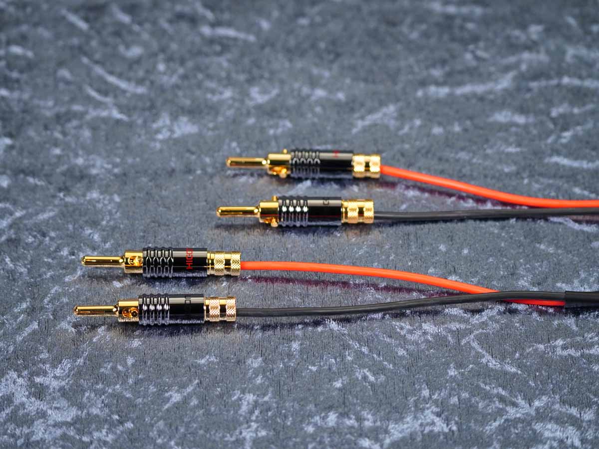 Lautsprecherkabel 'Meridian' 2x2,5 mm² mit Spreizspangen-Bananenstecker einseitig