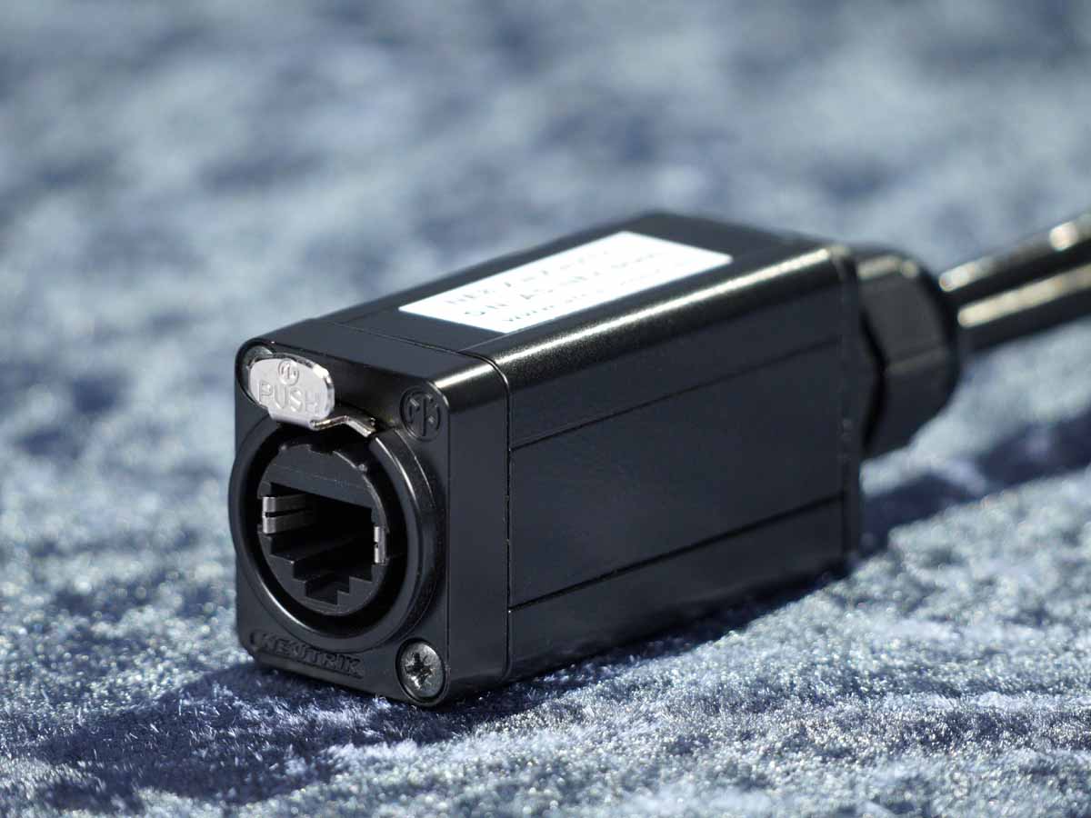 CAT Auflösung auf 4 x XLR female - NE8-XfXfXfXf
