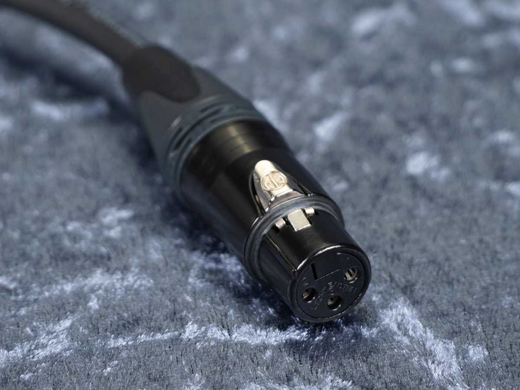 Kurzadapter Cinch auf XLRf - Sommer/Neutrik/Rean