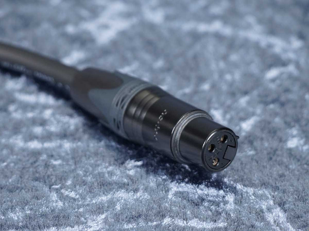 Kurzadapter Speakonbuchse auf XLR 3-Pol female - Sommer/Neutrik