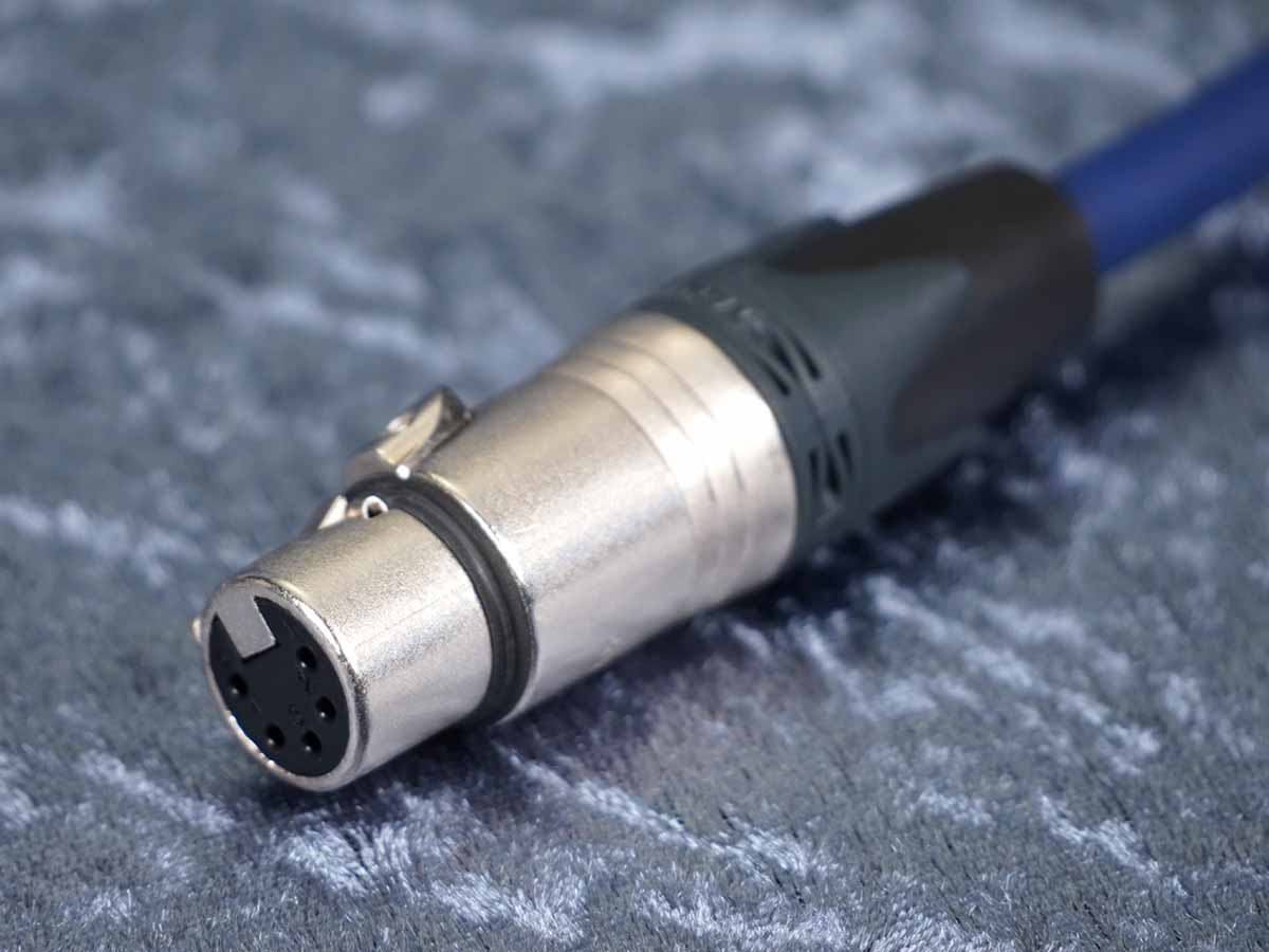 DMX-Kabel 5-Pol Sommer 'Binary 422' Blau / Neutrik