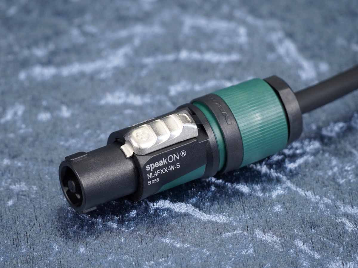 Lautsprecherkabel Sommer 'Meridian Mobile 225' schwarz / Neutrik