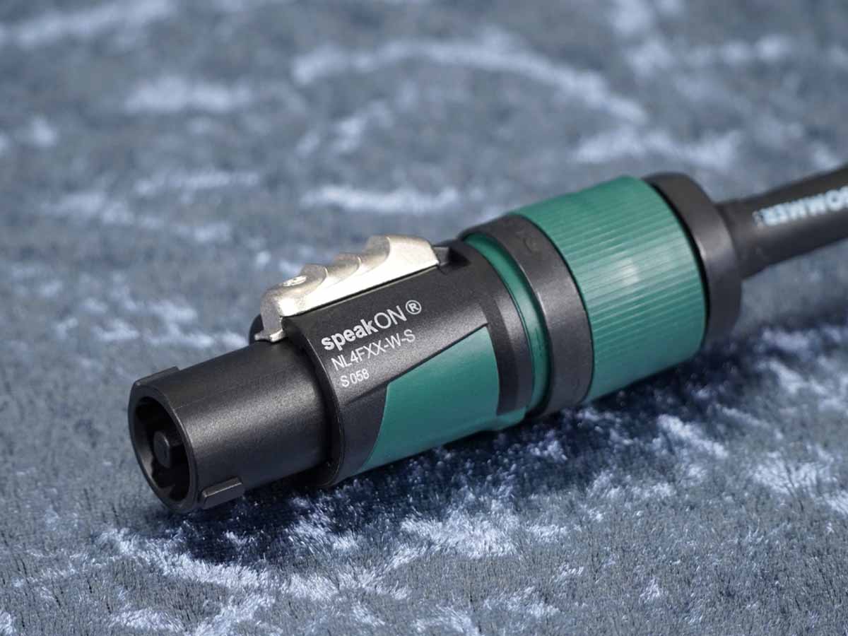 Lautsprecherkabel Sommer 'Meridian Mobile 240' schwarz / Neutrik