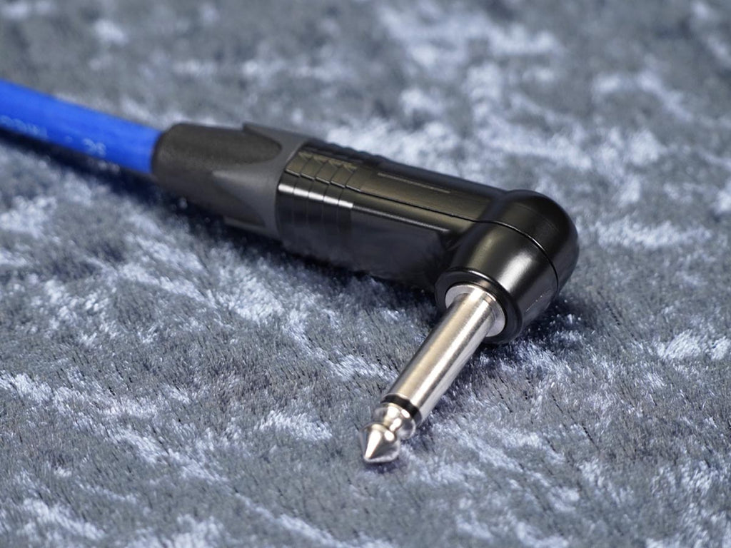 Instrumentenkabel Sommer 'Tricone XXL' blau - Neutrik Klinke auf Winkelklinke schwarz