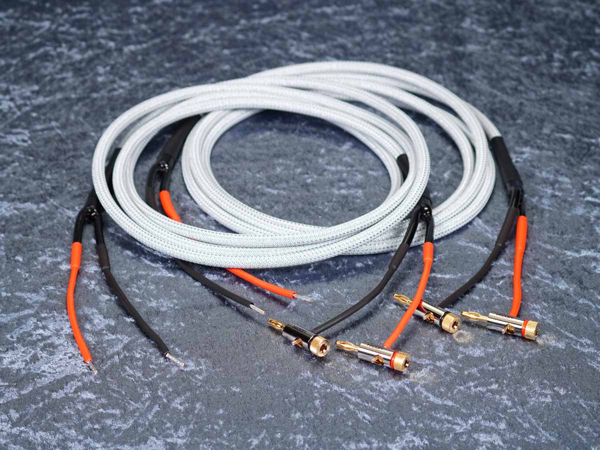 Lautsprecherkabel 'Meridian' 2x1,5 mm² Gfl mit BM06-Bananenstecker einseitig