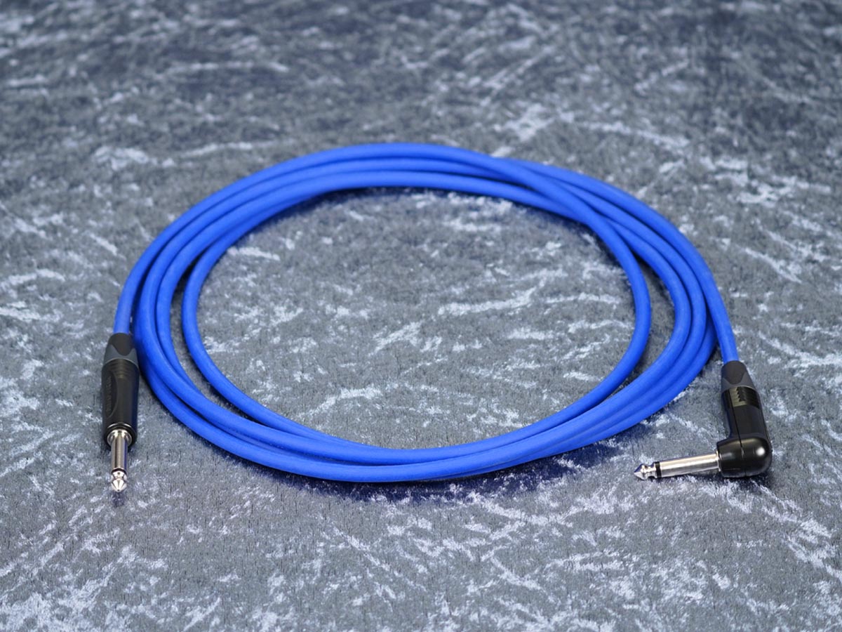 Instrumentenkabel Sommer 'Tricone XXL' blau - Neutrik Klinke auf Winkelklinke schwarz
