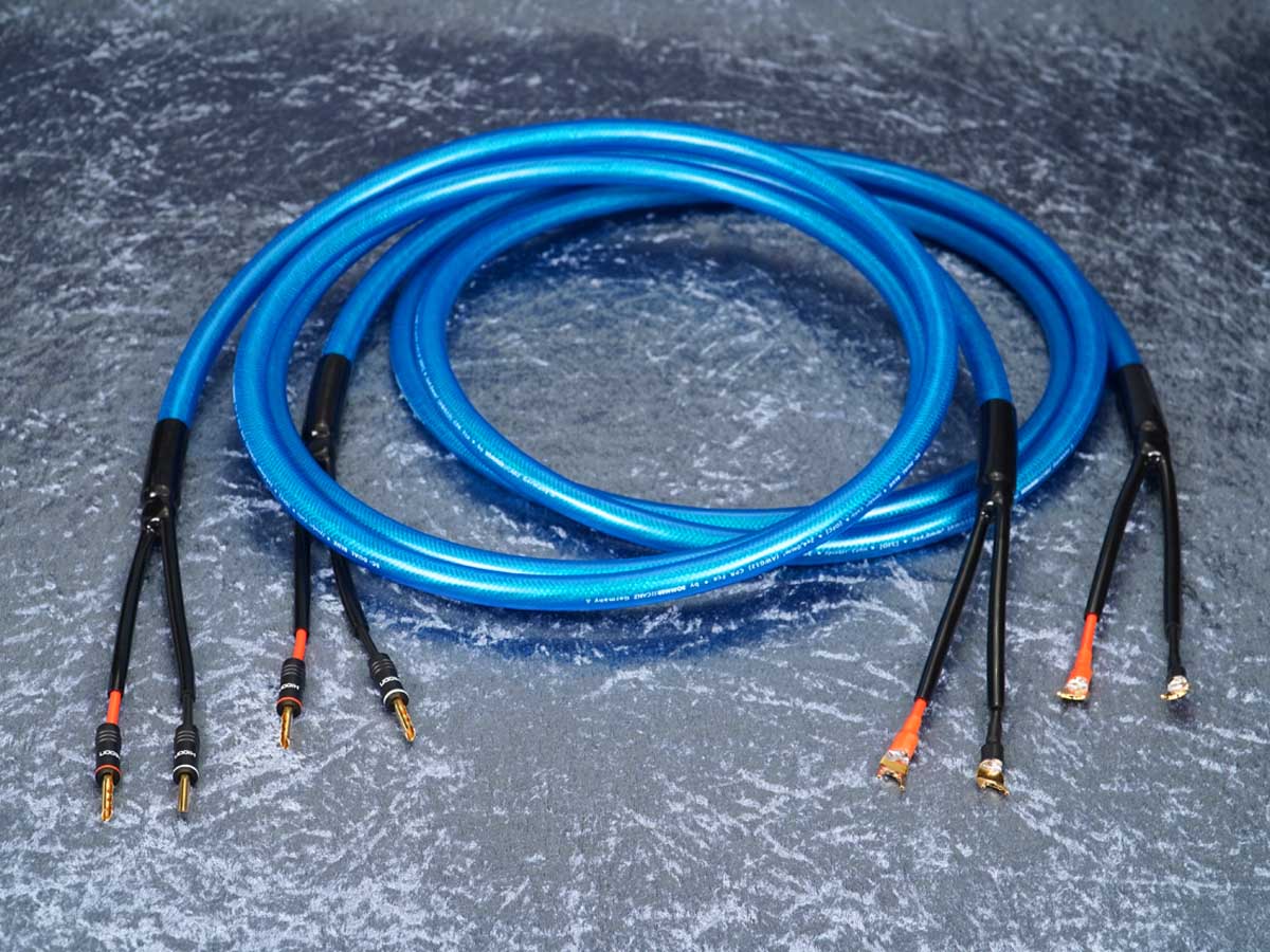 Lautsprecherkabel 'Dual Blue' - Lamellen-Bananenstecker auf CTA01 Kabelschuhe