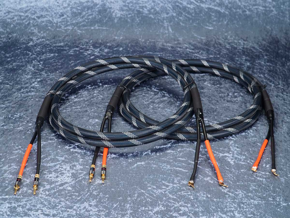 Lautsprecherkabel 'Dual Blue' Gfl - Spreizspangen-Bananenstecker auf CTA01 Kabelschuhe