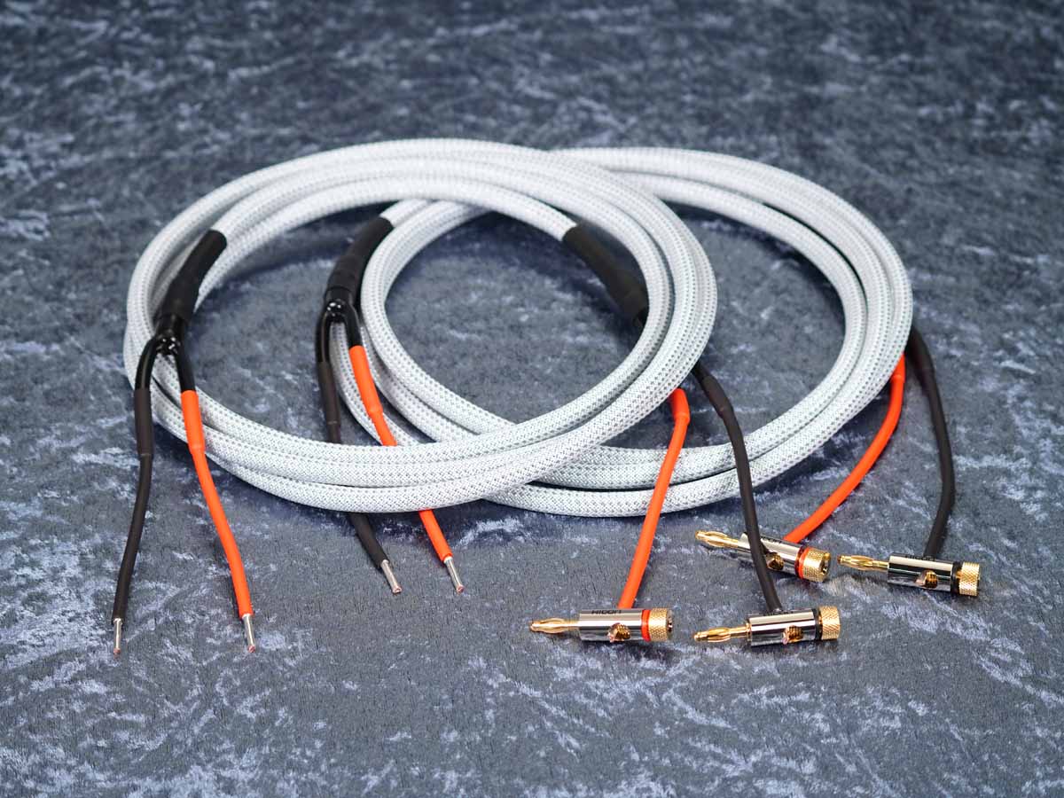 Lautsprecherkabel 'Meridian' 2x2,5 mm² Gfl mit BM06-Bananenstecker einseitig