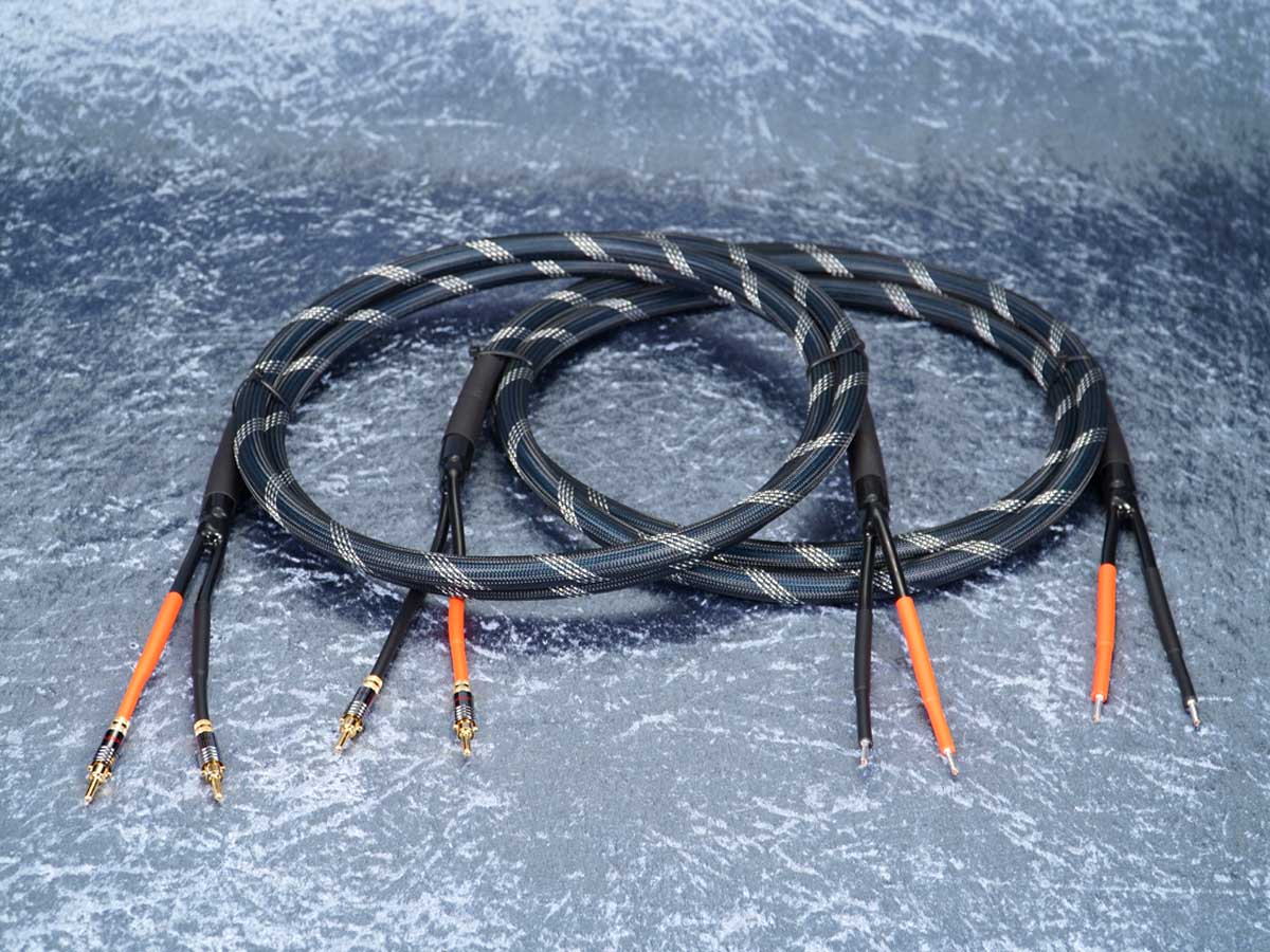 Lautsprecherkabel 'Dual Blue' Gfl - Spreizspangen-Bananenstecker auf Aderendhülsen