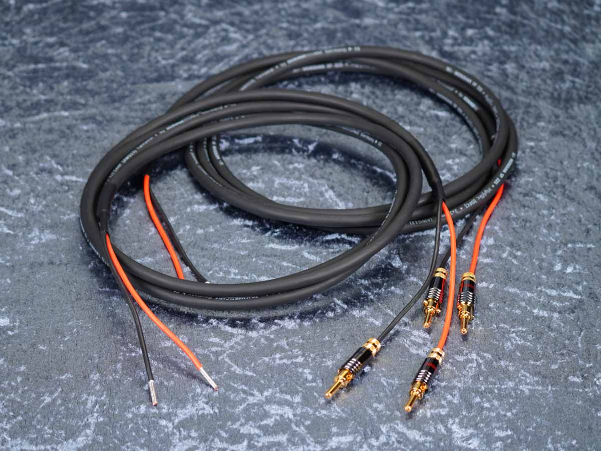 Lautsprecherkabel 'Meridian' 2x2,5 mm² mit Spreizspangen-Bananenstecker einseitig
