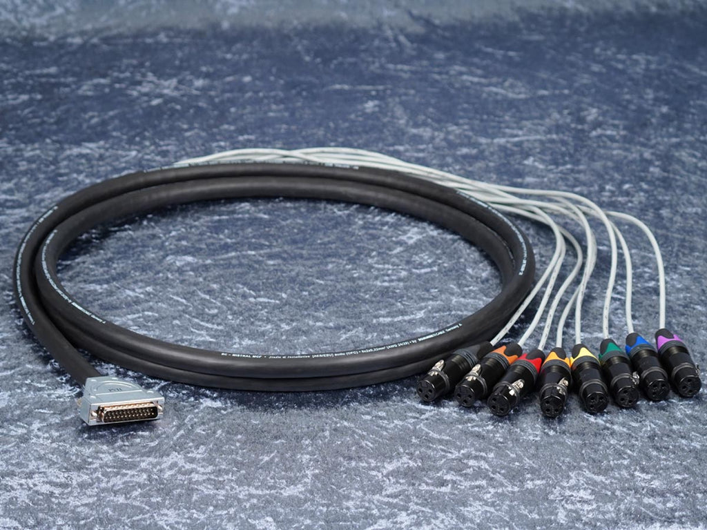 MuCo Auflösung SUB-D 25-Pol male auf 8 x XLR female  / Tascam-Belegung / Sommer Mistral